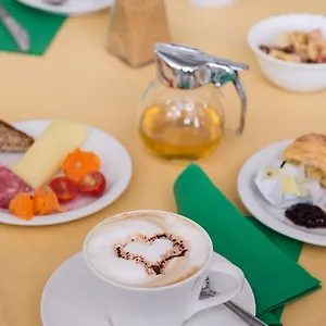 Alojamento de Acomodação e Pequeno-almoço Alloro