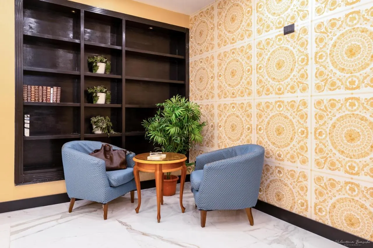 Hotel Spagna Florence 2*,  Italy